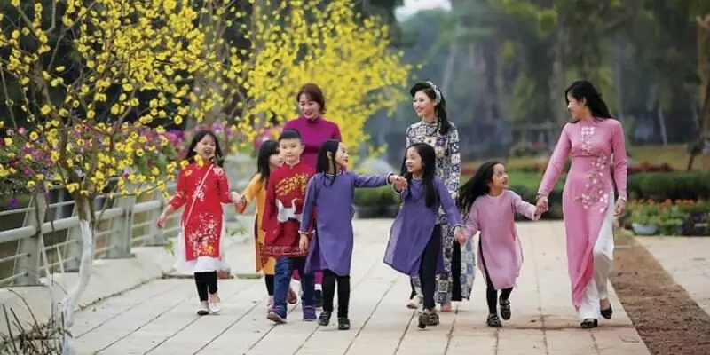 Mơ đi chơi xuân - Điềm báo may mắn hay thử thách